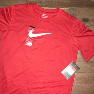 NWT boys Nike dri-fit tee